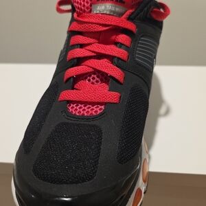 Nike Air Tailwind Black and Red Sneakers